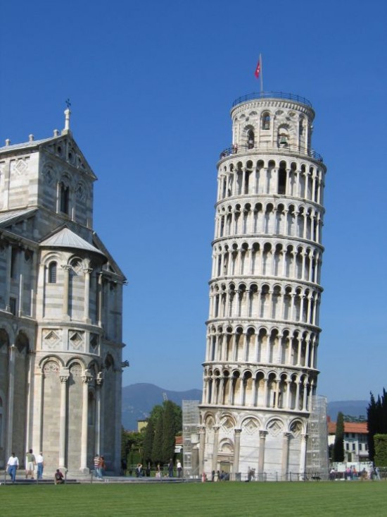 2. Leaning Tower of Pisa - famous architecture buildings