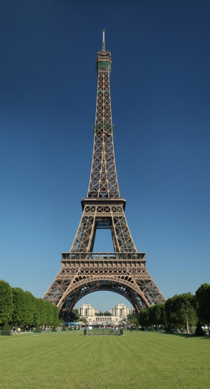 7. Eiffel Tower - famous architecture france